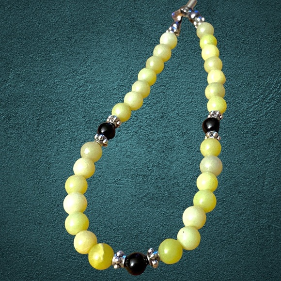 HAND CRAFTED Cell Phone Charm Bracelet Olive Jade & Black Agate Beads - Picture 4 of 6